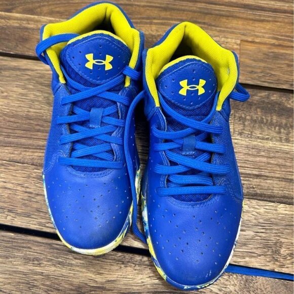Under Armour basketball shoes! Royal blue/yellow. Size 3 youth. Excellent condit - Picture 4 of 10